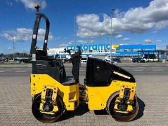 Vibračný tandemový cestný valec BOMAG BW120 AD-5, Hamm