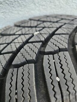 Zimne pneu Bridgestone 215/60 R17