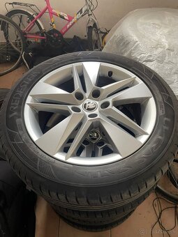 Škoda 17" disky s letnými pneumatikami Vredestein Ultrac Sa