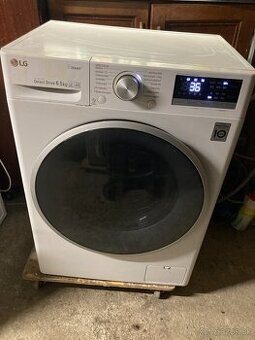 slim ( úzka) pracka LG ma aj parne pranie.