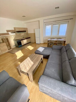 Priestranný bytu 3 + 1 v Čadci - širšie centrum