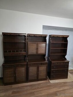 Predám drevené skrine z masívu – borovica