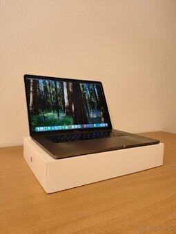 MacBook Pro 15 2019 i7 16GB 256GB