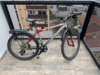Predám bicykel s 26 kolesami.