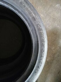 4xletné pneu pirelli 235-45-R17 - 1