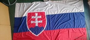 Predám slovenskú použitú vlajku 220x150a 135x 90 cm