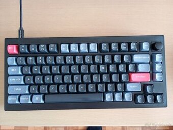 Keychron V 1 Blue switch - US v zaruke