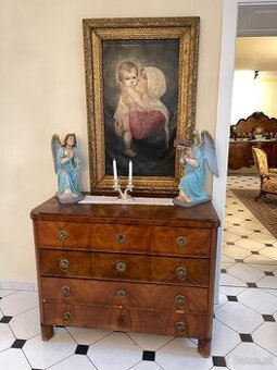 Komoda v štýle Biedermeier