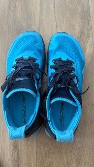 Predam nove Altra Olympus 6 EU45
