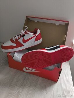 Predám Tenisky Nike 43