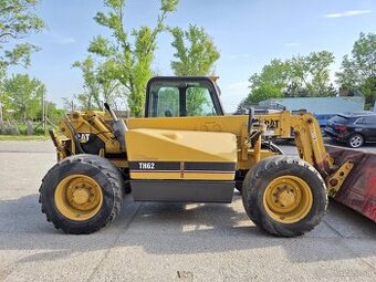Teleskopický manipulátor CATERPILLAR TH62