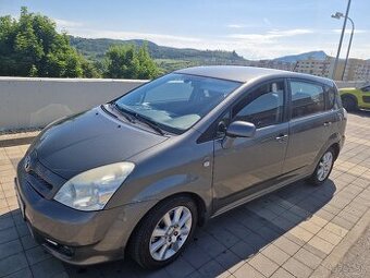 Toyota corolla verso 2,2d4d 100kw