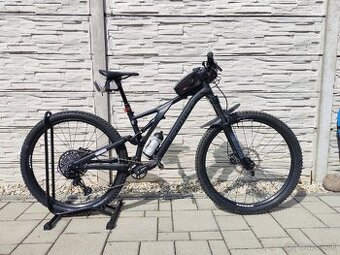 Celoodpružený horský bicykel Specialized