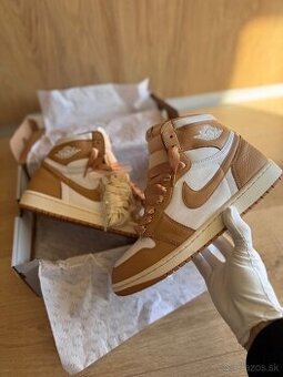 Air Jordan 1 high OG “ Praline “