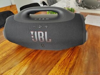 JBL Boombox 4