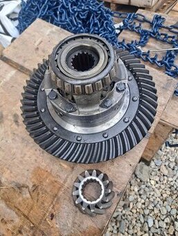 PREDAM ZADNY DIFERAK PASTOROK+HRUSKA TRAKTOR ZETOR