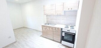 Garsónka na prenájom v priamom centre BB - parkovanie vo... - 1