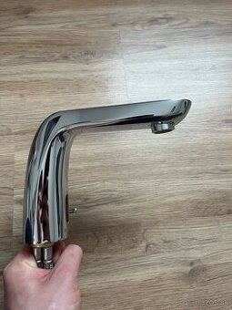 Predám novú senzorovú bezdotykovú vodovodnú batériu B.PRO