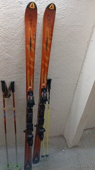 Lyže Atomic 180 cm, lyžiarky Nordica F6 č. 30,5
