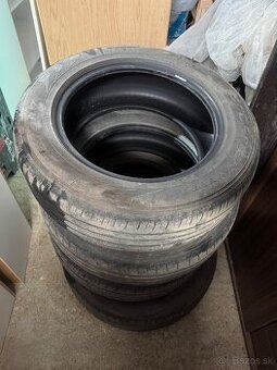 Letné pneu 215/65 R17