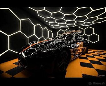 LED hexagon osvetlenie do garáže / dielne 243 × 483 cm