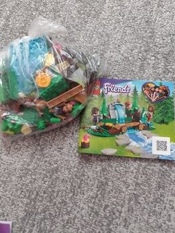 Lego friends 41677 a 41358