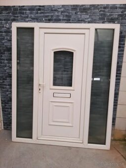 Plastove dvere ĉ.19. L