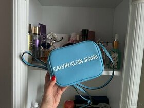 CALVIN KLEIN mini modrá kabelka
