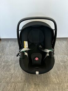 Britax Römer Baby-Safe 3 i-Size so základňou Flex Base 5Z