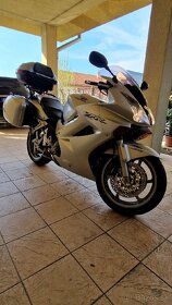 Predám Honda Vfr800