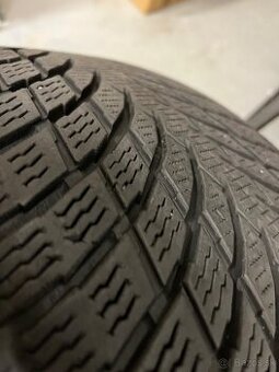 Darujem zimnu pneu 225/45R19