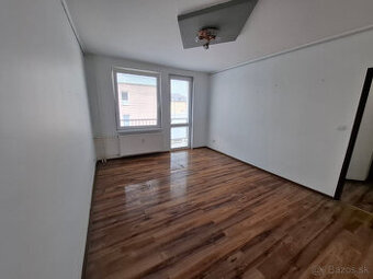 1-izbový byt s balkónom v centre Sečoviec