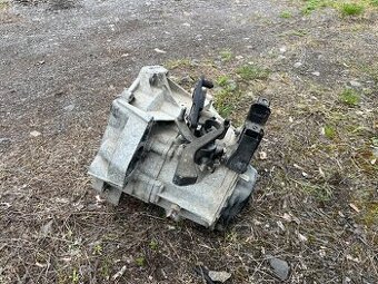 Skoda fabia 2 1,2 htp 51 kw prevodovka starter poloosi