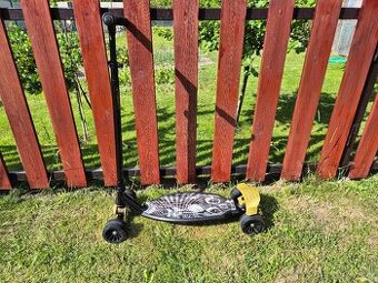 Oxelo Stunstreet 4-Wheeled Scooter