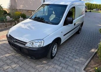 Opel Combo 1,3 CDTi naj: 71000km, Tažné nafta manuál 51 kw