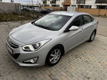 Hyundai i40 Sedan, 1.7 nafta, 150t km