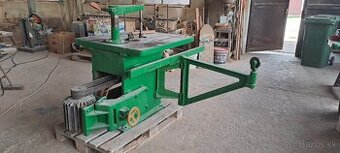 Spodná frézka na drevo