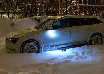 LED OSVETLENIE DO SPATNYCH ZRKADIEL