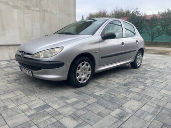 Peugeot 206-1,4 Benzin v pôvodnom stave.
