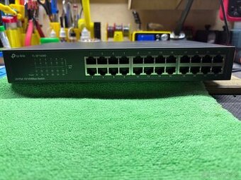 Predám TP-Link TL-SF1024D 24-Port 10/100Mbps