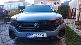 Volkswagen Touareg ,R line,3,0 TDI ,210kw.full výbava,