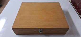 Drevena kazeta (kartotéka) diapozitívov