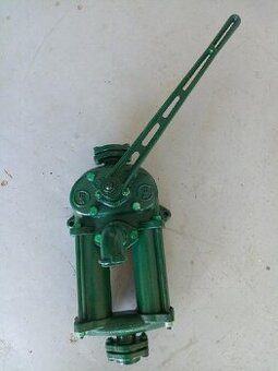 ručná pumpa na vodu LILA 75