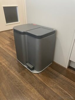 Smetný kôš Curver Duo 21L