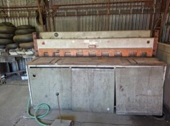 Rok výroby 1977, tabulové nůžky NTE 2000/2,5B