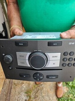 Opel Antara originál rádio