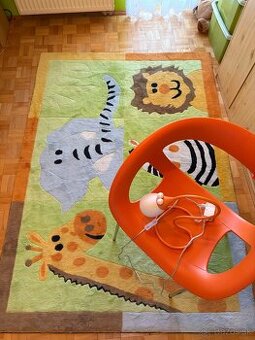 Stolička + koberec + svietidlá