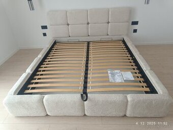 Manželská posteľ s úložným priestorom Delicato 180x200cm