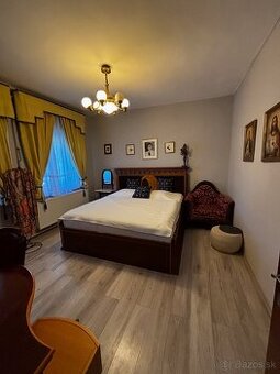 DOSTUPNÉ SPOLUBÝVANIE V RODINNOM DOME – IZBY NA PRENÁJOM