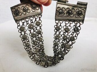 Starozitny hand made  kovovy naramok podobne filigrian